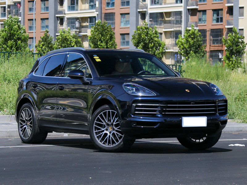 商务人士百万预算买豪华suv,顶配宝马x5还是标配保时捷卡宴?